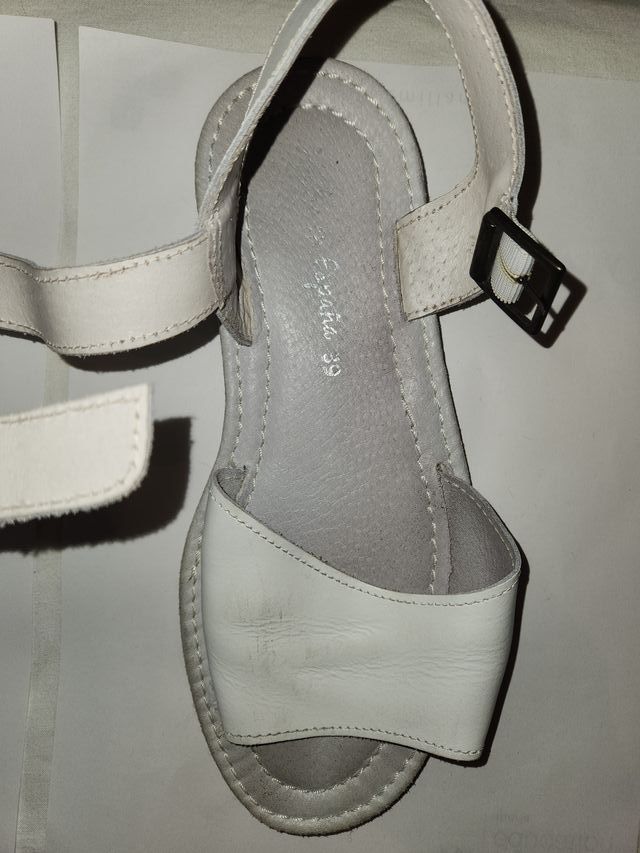 Sandalias Penitente Blancas