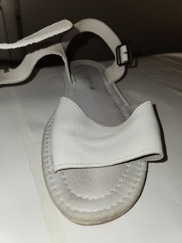 Sandalias Penitente Blancas