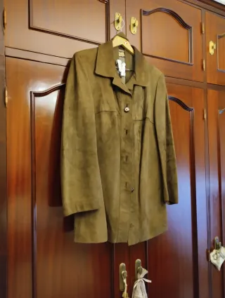 Chaqueta de ante marrón