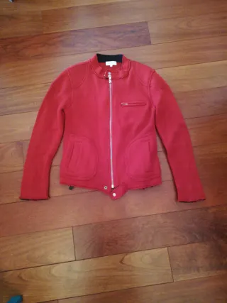 Chaqueta de lana roja