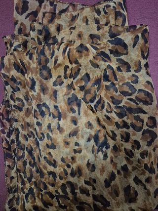 Pañuelo estampado leopardo mujer