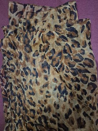 Pañuelo estampado leopardo mujer