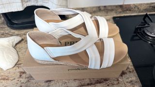 Sandalias cuña blancas Primichi