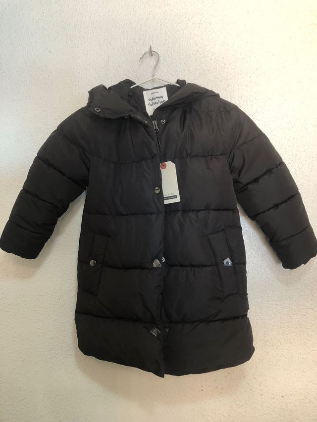 Abrigo Zara Negro con Capucha