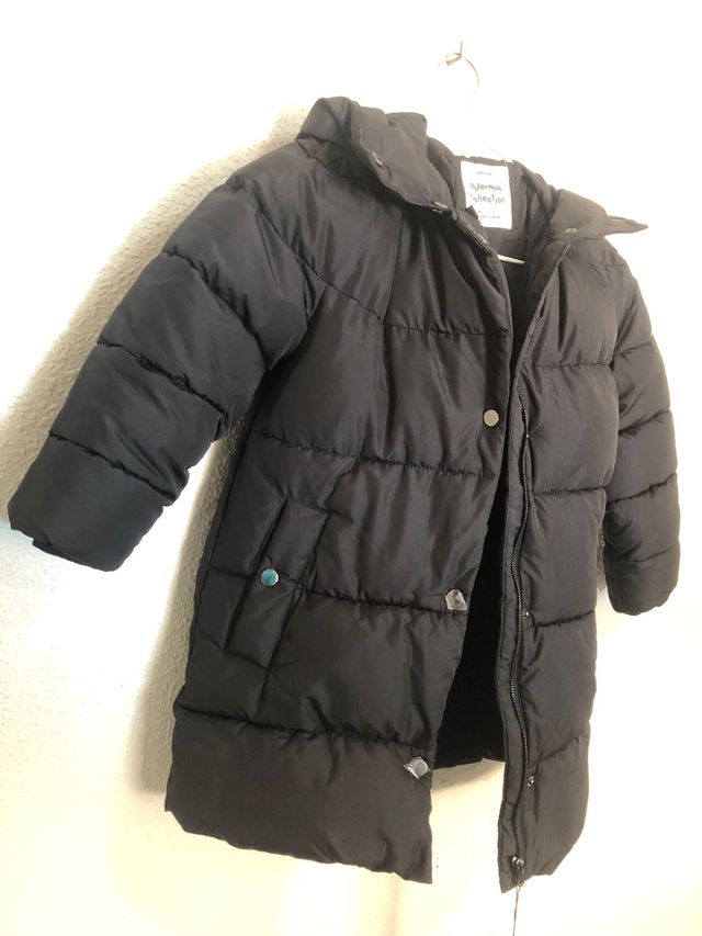 Abrigo Zara Negro con Capucha