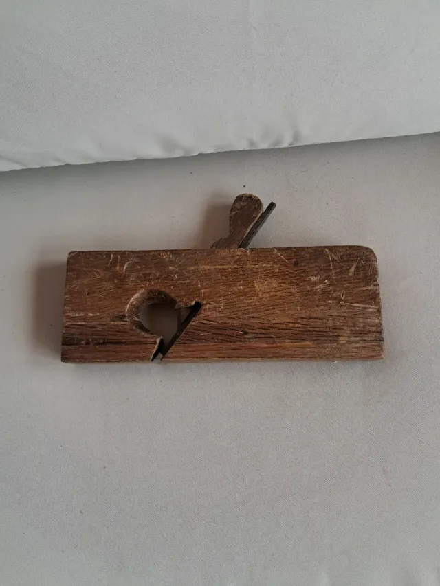 Garlopa de carpintero antigua