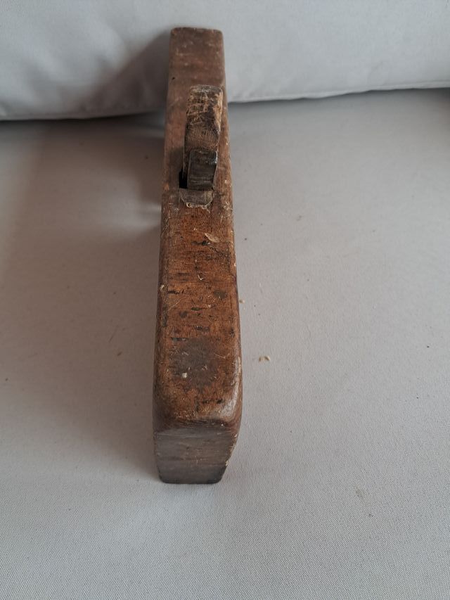 Garlopa de carpintero antigua