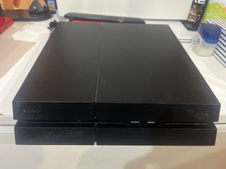 PS4 + 2 Mandos + 10 Juegos