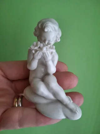 Cherubino in porcellana
