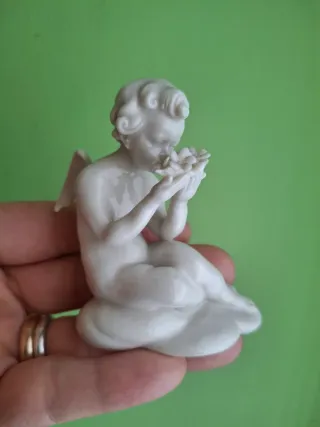 Cherubino in porcellana
