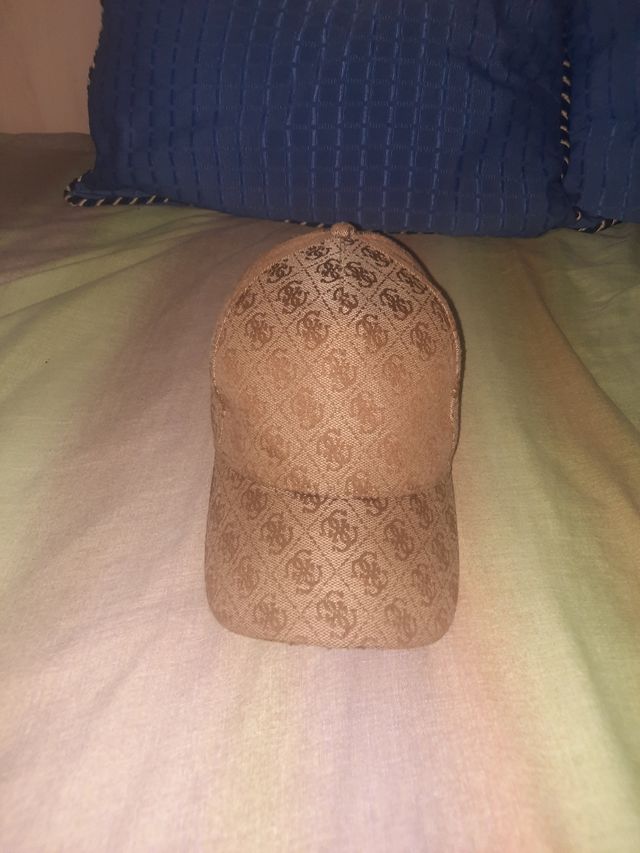 Gorra Guess Beige
