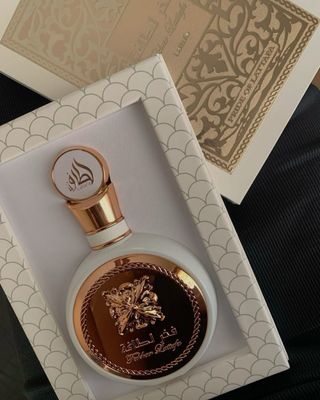 Fakhar Rose (White) de Lattafa Perfumes.
