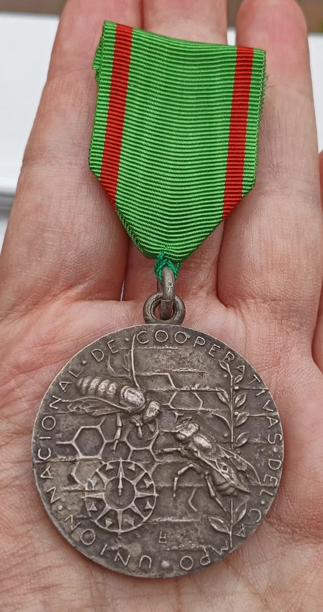 Medalla Unión Cooperativas del Campo