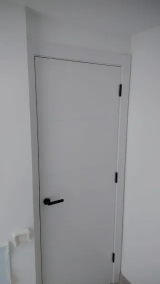 Carpintero puertas parquet y cocinas