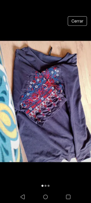 Jersey Stradivarius bordado azul