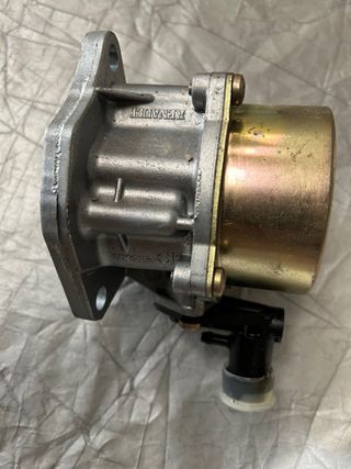 Bomba de Vacío Pierburg 7.22389.08 F