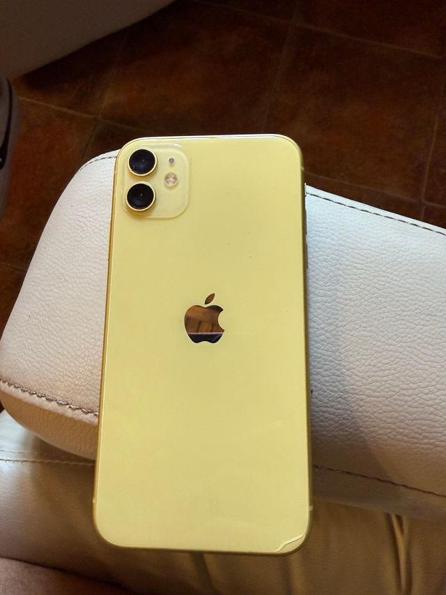 iPhone 11 Amarelo
