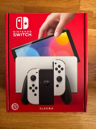 Nintendo Switch OLED bianco e nero