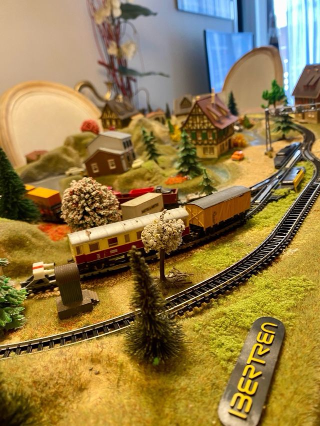 Maqueta Tren IberTrain Años 80 Remodelada