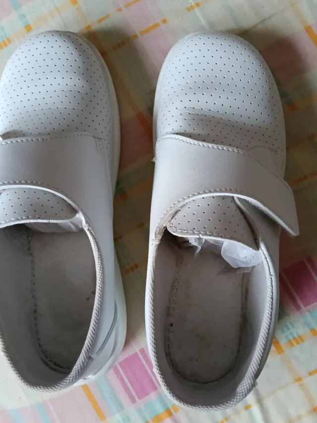 Zapatillas de seguridad blancas