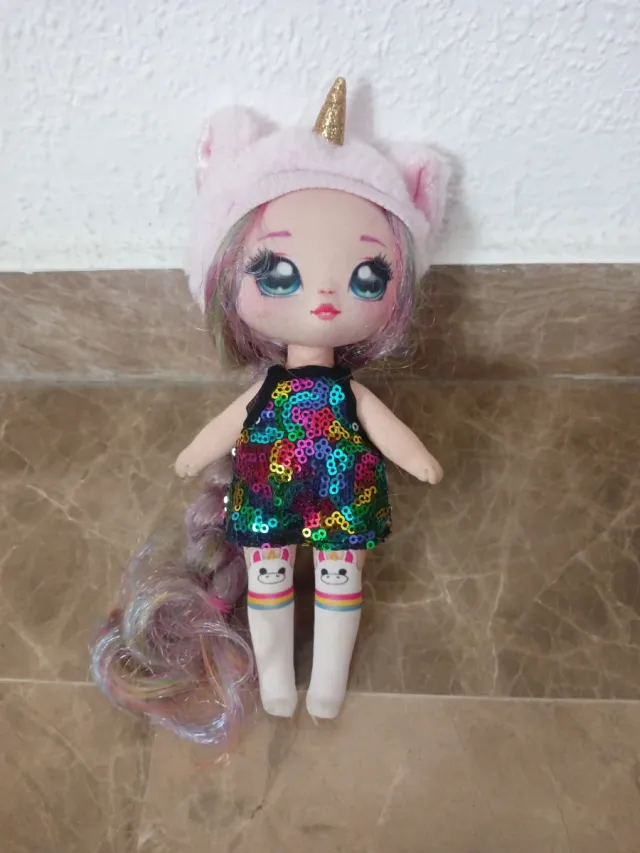 Muñeca Na Na Na Surprise Unicornio