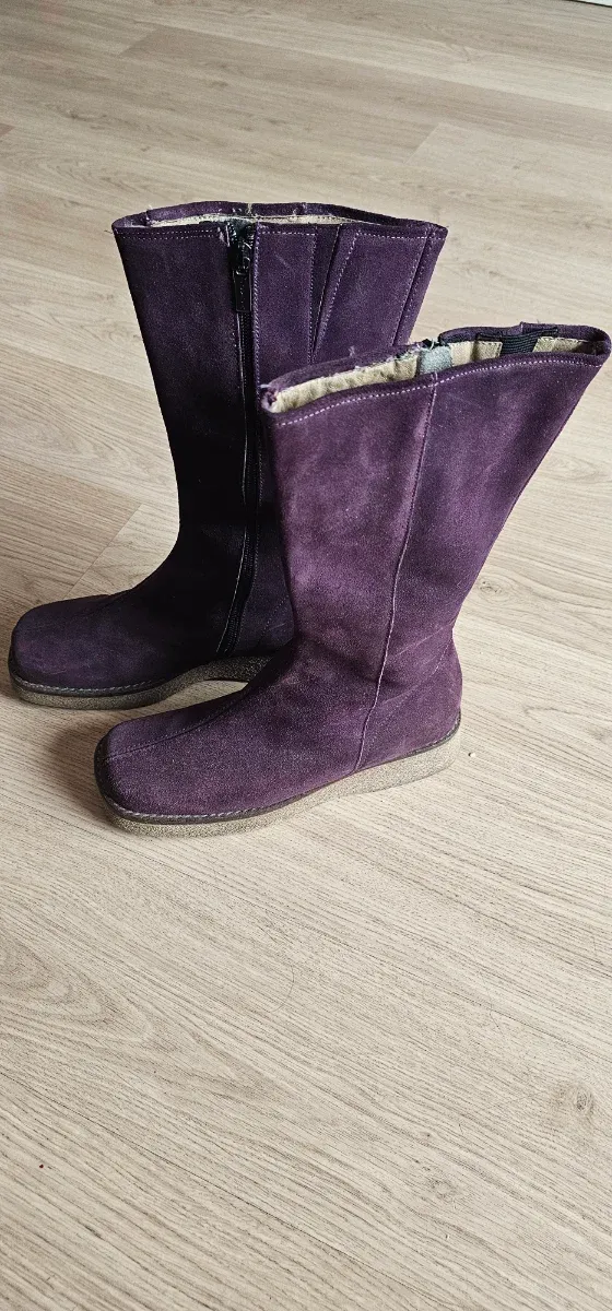 Botas ante moradas talla 39