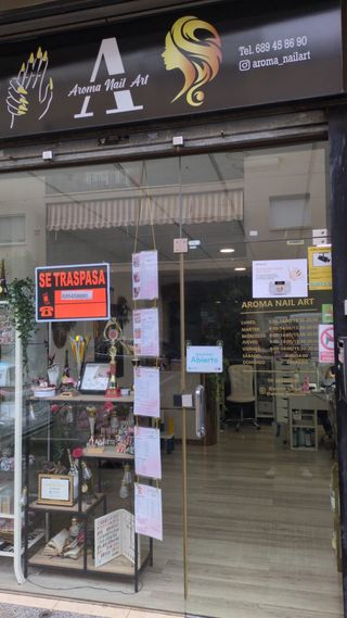 se traspasa negocio de estética + tatuaje 