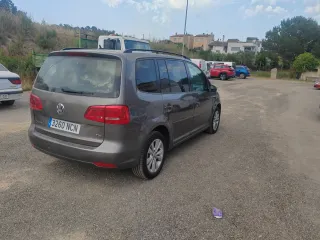 Volkswagen Touran 2011