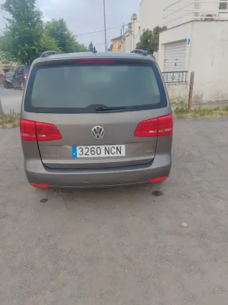 Volkswagen Touran 2011
