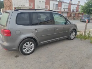 Volkswagen Touran 2011