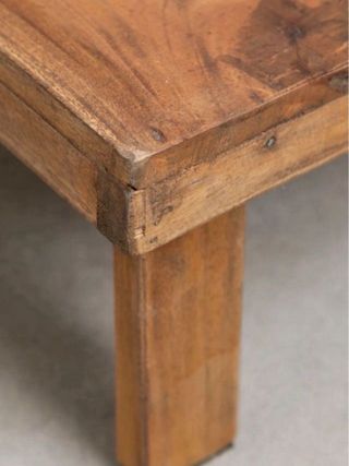 Mesa de centro en madera recuperada