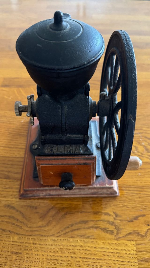 Molinillo café antiguo hierro fundido