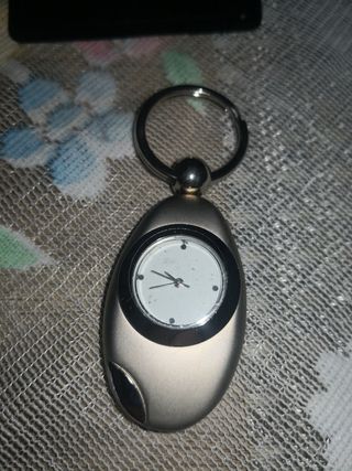  LLAVEROS CON  Reloj ESMALTADO. Nuevos CON CAJA