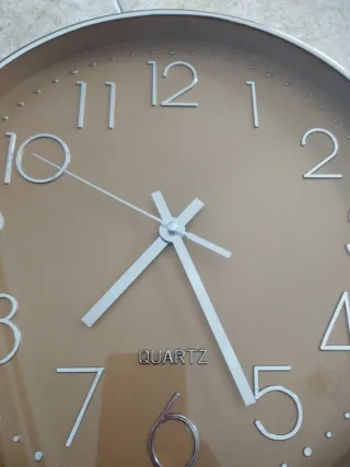 Reloj de pared redondo