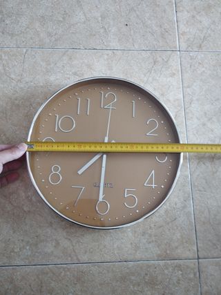 Reloj de pared redondo