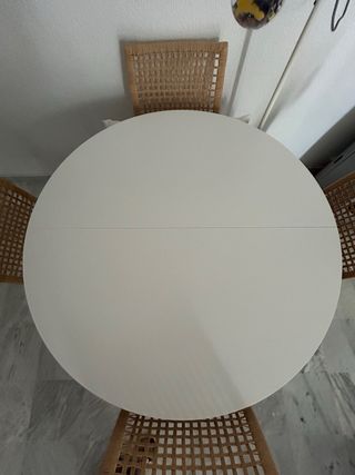 Mesa comedor redonda blanca VIHALS 107 cm
