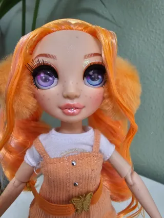 Rainbow High Poppy Rowan Muñeca