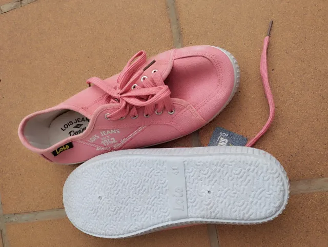 Zapatillas Lois N 41. Sin estrenar