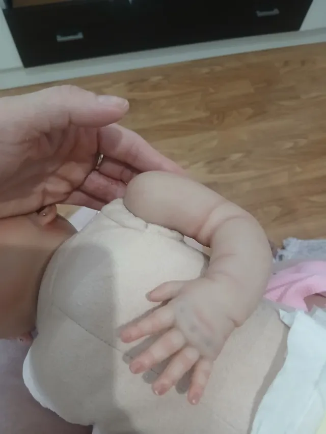 Muñeca Reborn realista y Nancy