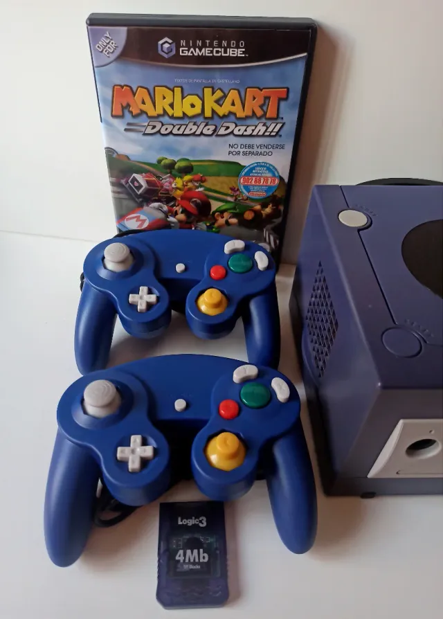 Nintendo Game Cube + Juego Mario Kart + Dos Mandos