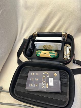 Nintendo Switch OLED Edición Zelda + Extras