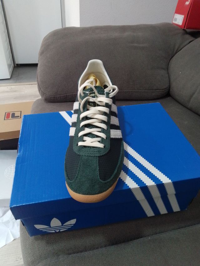 Zapatillas Adidas Verdes y Blancas