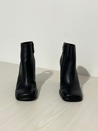 Stivaletti Calvin Klein n.37