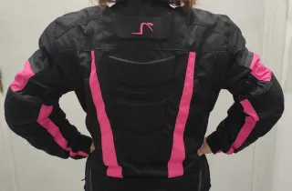 Chaqueta Moto Mujer Negra y Rosa