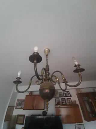 Lámpara de techo antigua