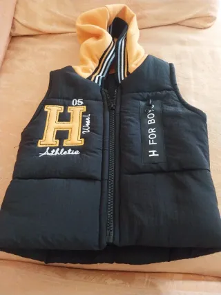 Piumino con cappuccio per neonato