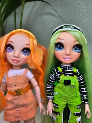 Rainbow High Jade Hunter y Poppy Rowan Muñecas