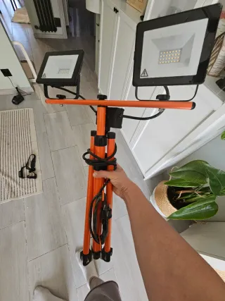 Lampada da cantiere doppia luce arancione