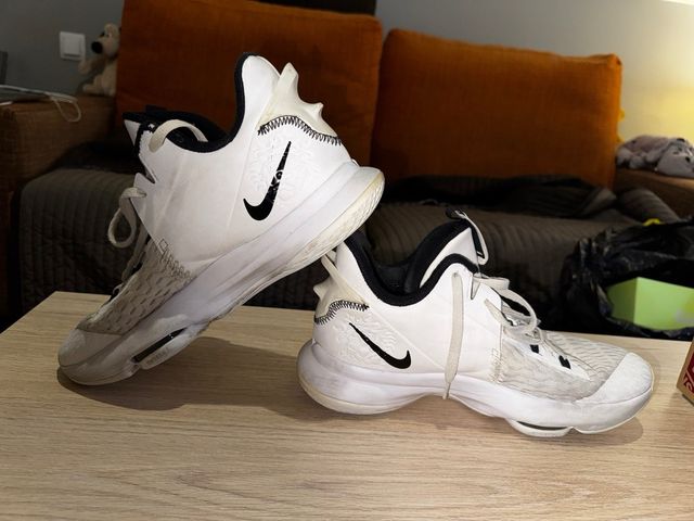 Nike LeBron Witness 5 Zapatillas Baloncesto