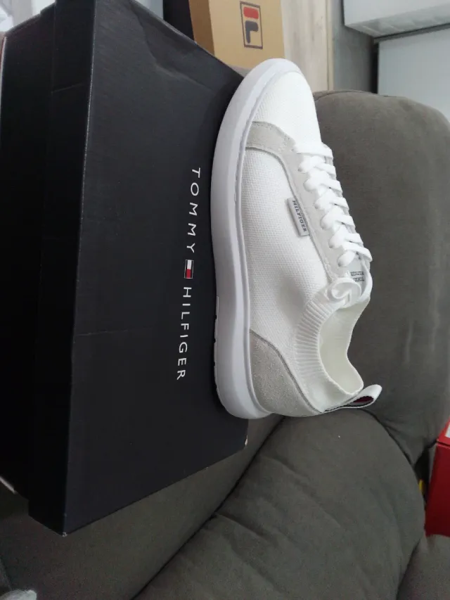 Zapatos Tommy Hilfiger Blancos y Grises